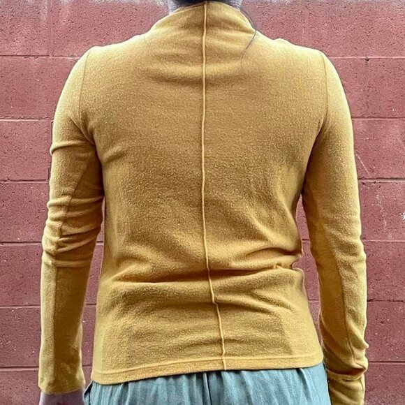Golden yellow long sleeved warm long sleeved shirt - Picture 2 of 2